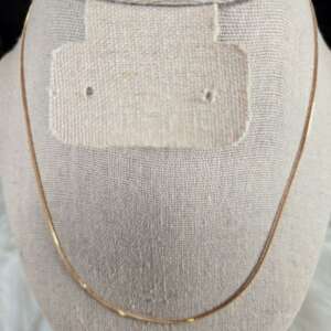 Thin Gold Neck Chain